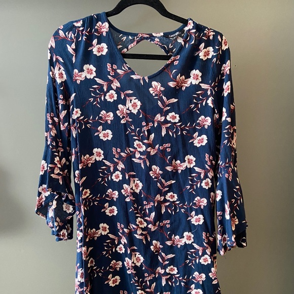 Blue Floral Bell Sleeve Dress - Picture 4 of 4